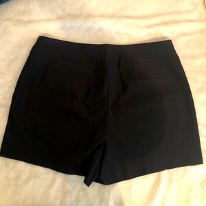 NY & Co 7th Ave Stretch Shorts